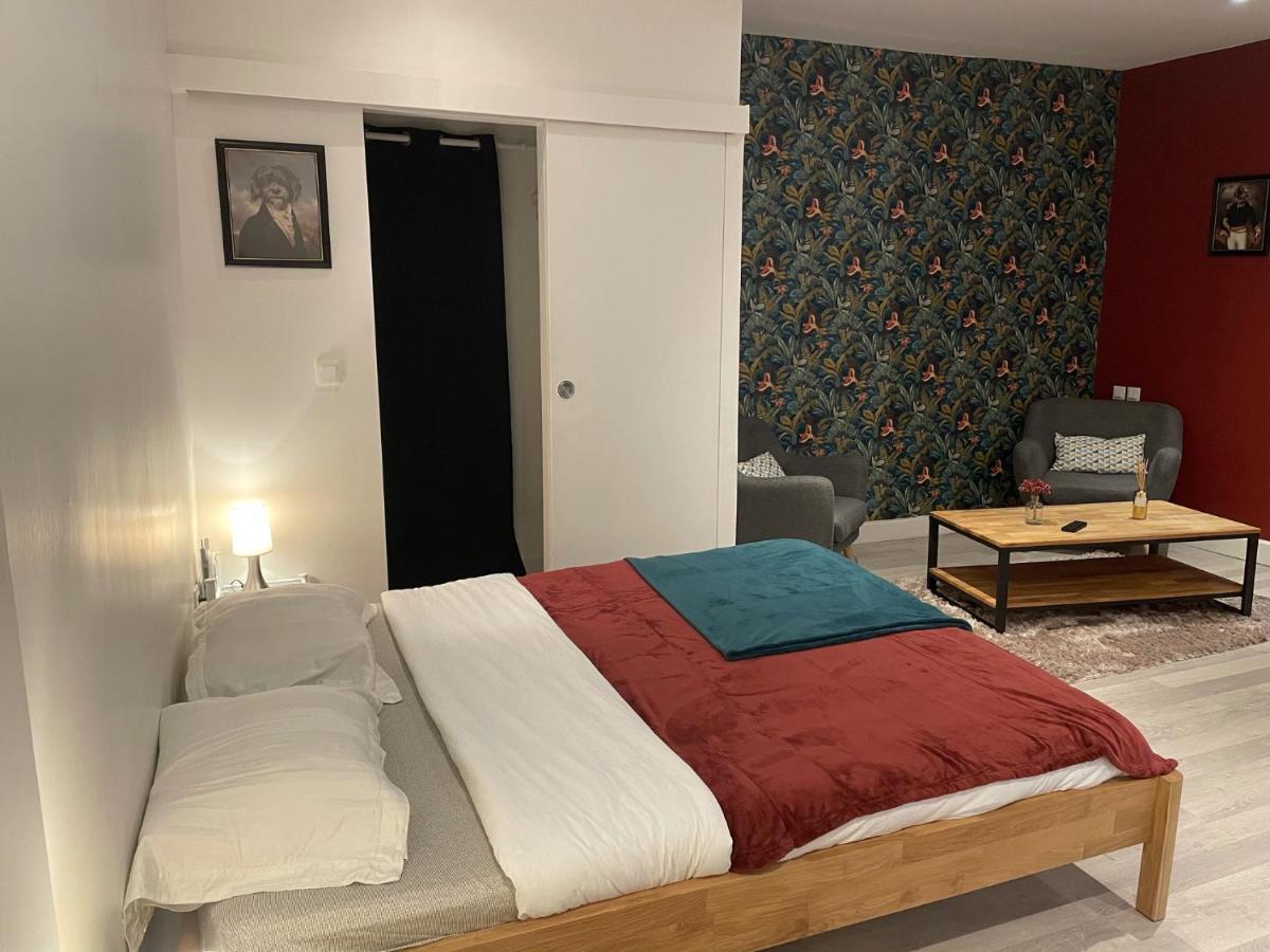 Le Relais Du Petit Lion Apartman Blois Kültér fotó